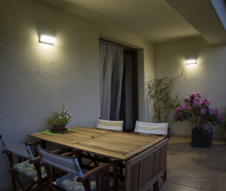 Nowoczesny kinkiet na taras Mona LED IP65 - antracyt