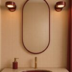 Wiśniowy kinkiet do lustra Lotus – regulowany Wiśniowy kinkiet do lustra Lotus - regulowany