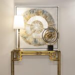 Złota lampa stołowa do salonu Austin - z białym abażurem