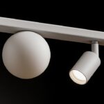 Biała lampa sufitowa Andi - metalowa konstrukcja