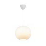Biała lampa wisząca do jadalni Navone 30 - elegancka kula 30 cm