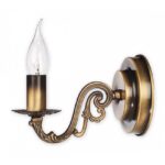 Świecznikowy kinkiet Arkadia Plus do korytarza – widoczna żarówka