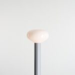 Szara lampa stojąca Flo Grey 26 - w stylu japandi