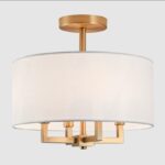 Elegancki plafon Lille – biały klosz na mosiężnym stelażu
