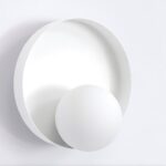 Biały kinkiet Kido - szklany klosz