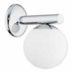 Chromowany kinkiet Osso szklana kula - biały matowy klosz