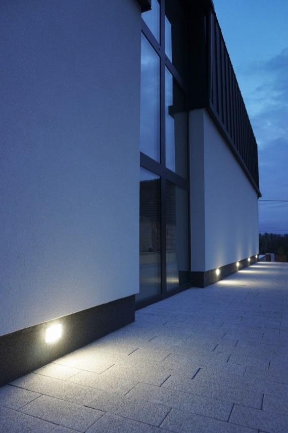 Oprawa elewacyjna Mur Glass IP65 - biała z matowym szkłem