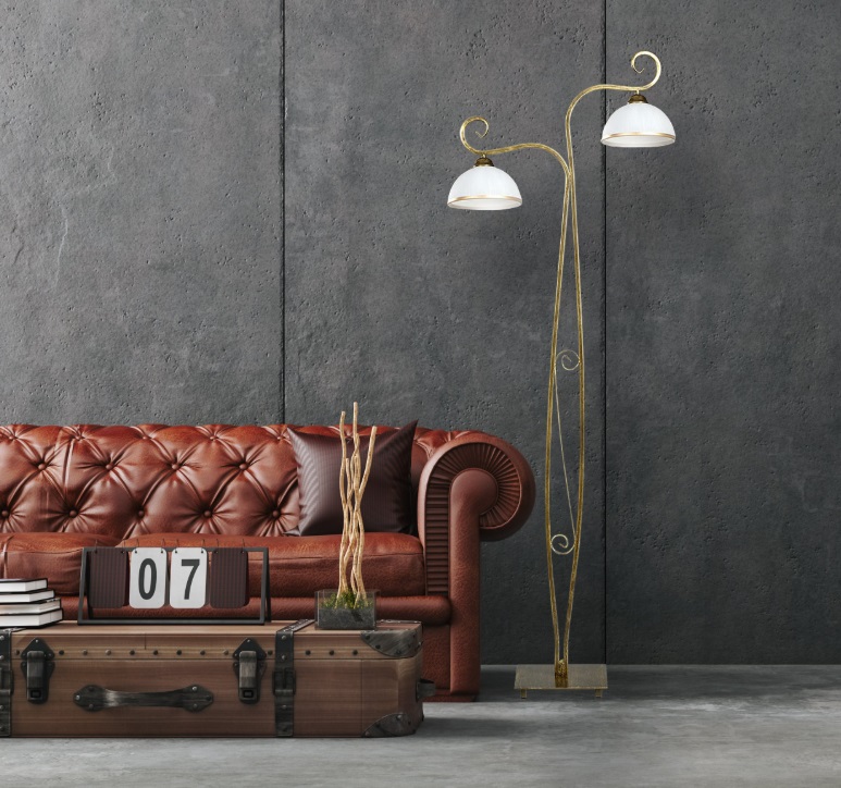 Złota lampa stojąca do salonu Wivara - klasyczna