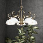 Złoty klasyczny żyrandol do salonu Wivara 5 - szklany