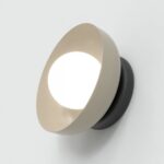 Beżowy okrągły metalowy kinkiet Ozzy - Emibig - biała szklana kula