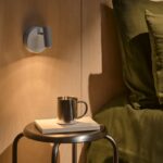 Biały kinkiecik do sypialni Omari - nordycki styl