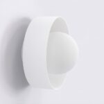 Biały okrągły kinkiet ścienny Lulu do sypialni - mały