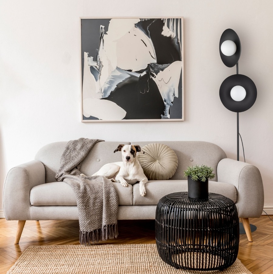 Czarna lampa podłogowa Slate - kuliste mleczne klosze