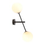 Czarny kinkiet Linear 2 - dwie białe szklane kule - nowoczesny