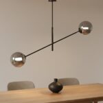 Czarny żyrandol Linear 2 nad stół - grafitowe szklane kule