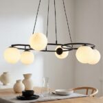 Czarny żyrandol wiszący Libra 6 nad stół do jadalni - ryflowane białe szklane kule