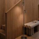 Elegancka lampa stojąca do salonu Makoto - aluminiowa