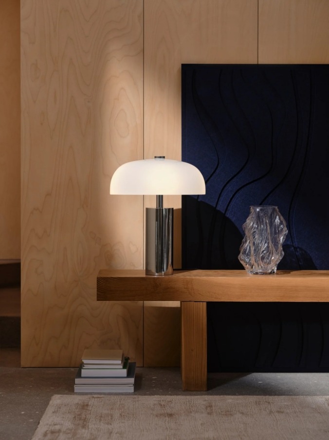 Elegancka lampa stołowa Gabrielle na cztery żarówki