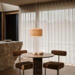 Lampa wisząca Takai 30 nad okrągły stolik - z warstwowym lnianym kloszem