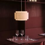 Lampa wisząca Takai 30 nad stolik w kawiarni - lniany abażur