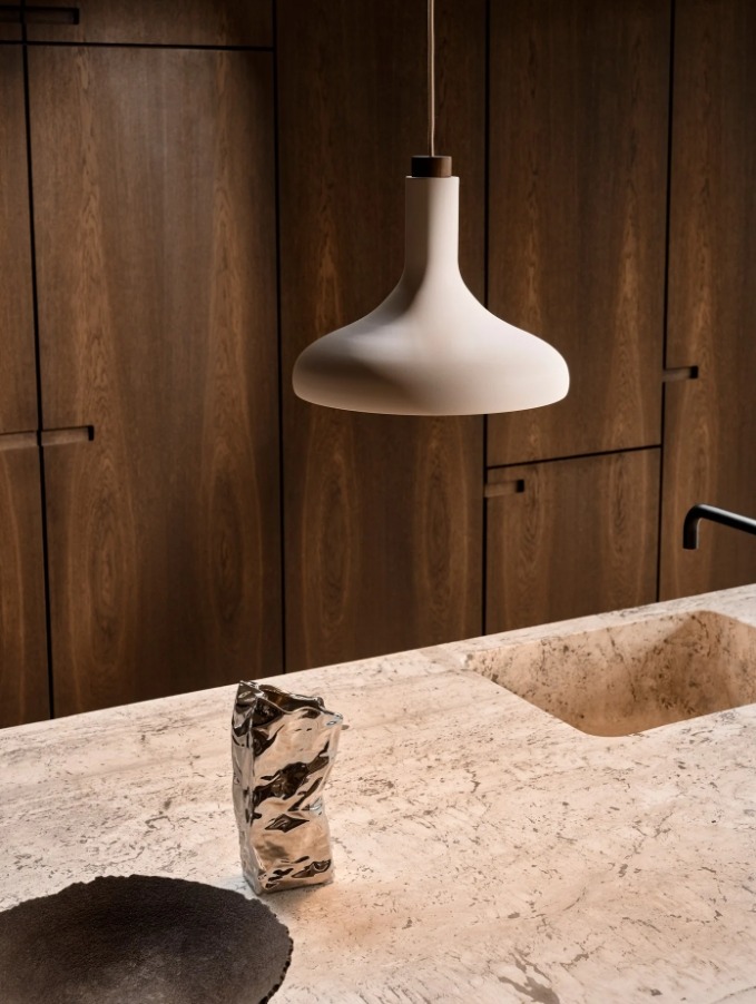 Metalowa lampa wisząca nad blat Fuji beż - drewniany detal