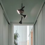 Nowoczesna lampa sufitowa do przedpokoju Kelvis 3 - stożkowe ruchome klosze