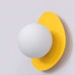 Pomarańczowy kinkiet ścienny Ovo - metalowy z białą kulą - Emibig