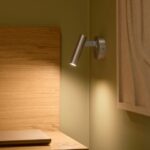 Srebrny kinkiet z kablem do sypialni Makoto - elegancki