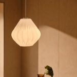 Szklana lampa wisząca Maluca - plisowany opalowy klosz