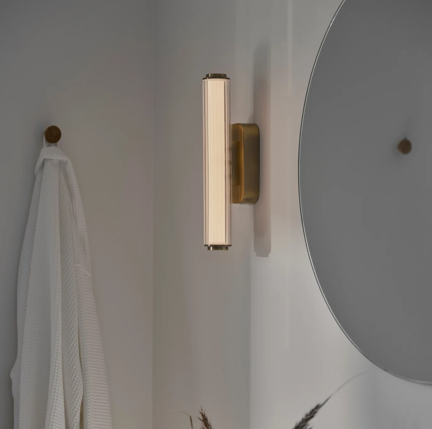 Złoty pionowy kinkiet Virelle 32 LED IP44 - art deco