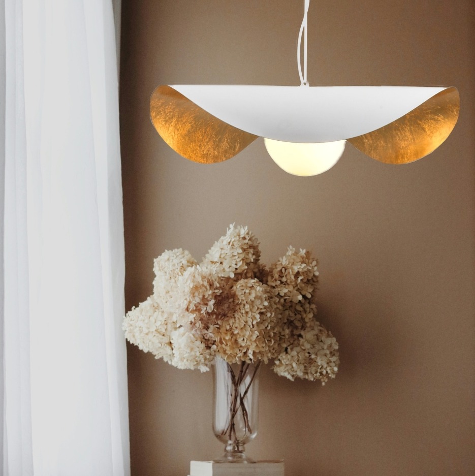 Biała lampa wisząca Enzo 40 - ze złotym wnętrzem