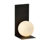 Czarny metalowy kinkiet Form 5 do sypialni - biały szklany klosz kula