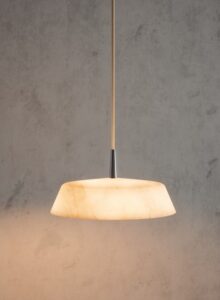 Alabastrowa lampa wisząca Bonn nad stolik - naturalny kamień