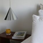 Lampa wisząca nad szafkę nocną do sypialni Tip 20 chrom - metalowy stożek