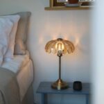 Lampka nocna Kurage w stylu vintage - bursztynowy szklany ozdobny klosz