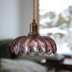 Ozdobna lampa wisząca Kurage - różowy szklany klosz - Markslojd