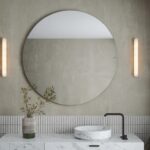 Pionowy kinkiet do łazienki Bastian 45 cm - z naturalnego alabastru