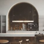 Podłużna lampa wisząca Bowie 190 LED - klosz naturalny alabaster