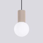 Pojedynczy zwis sufitowy Halo beż nad blat kuchenny - minimalistyczny