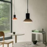 Szklana lampa wisząca nad okrągły stolik Onda brązowa - ręcznie dmuchany klosz