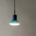 Szklana lampa wisząca nad wyspę kuchenną Onda gradientowe wykończenie - niebieska