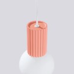 Zwis sufitowy kula o średnicy 12 cm Halo do salonu - z ryflowanym aluminiowym korpusem