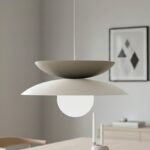 Biało-beżowa lampa wisząca do pokoju Nagoya - metalowe dyski i klosz kula - japońska