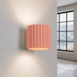 Brzoskwiniowy kinkiet do sypialni Aura Maxi - tuba góra dół