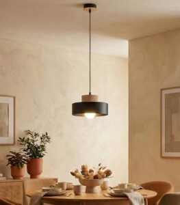 Czarna lampa wisząca Kivi 20 - klosz z drewnem