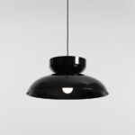 Czarna lampa wisząca nad stół Aldo - kopułowy metalowy klosz z drewnianym akcentem - styl retro