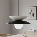 Czarno-biała lampa wisząca nad stolik Nagoya - styl japandi - dwukolorowa