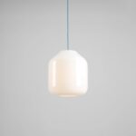 Elegancka lampa wisząca Flask Sapphire 27 - niebieskie zawieszenie - mleczny szklany klosz