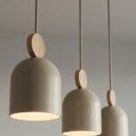 Lampa wisząca do kuchni Mesi 3 beżowa z drewnem - potrójna - styl skandynawski