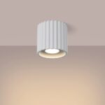 Nowoczesna biała ryflowana tuba sufitowa Aura Maxi - Sollux - nad blat - aluminiowa